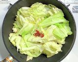 豚肩ロース肉とキャベツのショウガ炒め作り方3写真
