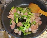 鶏肉アスパラしめじのクリームパスタ作り方5写真