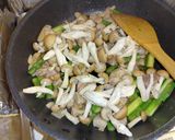 鶏肉アスパラしめじのクリームパスタ作り方6写真