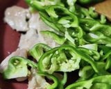 鶏胸肉とピーマンのオイスターソース炒め作り方3写真