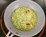 ハーブ香るチキンと彩り野菜のアヒージョ作り方4写真