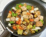 鶏もも肉とたっぷり野菜の赤酢炒め作り方7写真