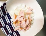 お一人様野菜たっぷりトマト味ウインナー丼作り方2写真