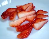 チーズケーキにピッタリ！なイチゴソース♪作り方1写真