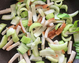 簡単副菜！余り野菜とちくわの白だし炒め作り方2写真