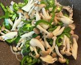 たっぷり野菜と豚肉のオイスター炒め作り方5写真