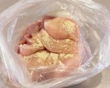 焼くだけ！柔らか鶏胸肉のマヨ味噌炒め焼き作り方2写真