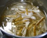 SDGs！ごぼうの皮と舞茸のお味噌汁作り方2写真