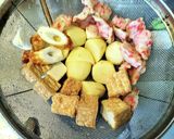 鶏肉とじゃがいもと 根菜と厚揚げの煮物作り方3写真