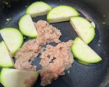 夏野菜！ズッキーニとツナのマヨ炒め☆弁当作り方1写真