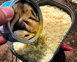 ▲山ごはん▲缶詰アヒージョ焼きそば作り方3写真