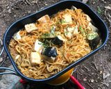 ▲山ごはん▲缶詰アヒージョ焼きそば作り方5写真