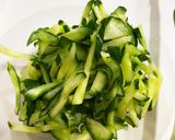 梅干し入り♡和風きゅうりサラダ作り方1写真