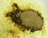 インスタント●ゆで玉ソース焼きそば作り方1写真