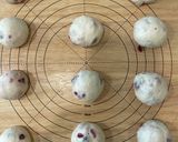 クリームチーズとクランベリーのまるパン作り方4写真
