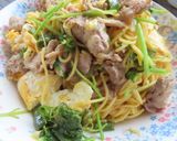 豚肉と香菜と青唐でトウモロコシ麺焼きそば作り方12写真
