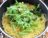 豚肉と香菜と青唐でトウモロコシ麺焼きそば作り方8写真