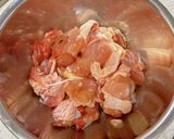 圧力鍋でやわらか♪サトイモと鶏肉の煮物作り方2写真