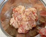 圧力鍋でやわらか♪サトイモと鶏肉の煮物作り方3写真