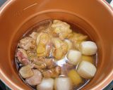 圧力鍋でやわらか♪サトイモと鶏肉の煮物作り方6写真