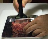牛赤身肉のカフェド･パリ･バターステーキ作り方2写真