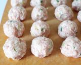 豆腐でフワッと【やわトロ豚団子】お鍋等に作り方3写真
