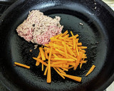 ひき肉と厚揚の炒め物ドクダミ風味作り方4写真