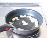 おつまみに【砂肝のにんにくネギ塩炒め】作り方3写真