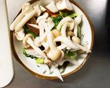 お一人様野菜たっぷりピリ辛コク旨親子丼風作り方7写真