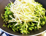 もやしと豆苗とウィンナー炒め作り方8写真