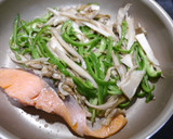 簡単！銀鮭と野菜の白だし炒め作り方4写真