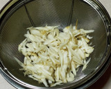 大豆とこんにゃく、ごぼうのみそ汁作り方1写真