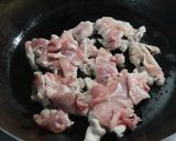 材料二つ★豚小間肉とズッキーニのみそ炒め作り方2写真