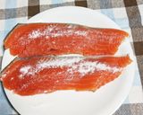 鮭のムニエル~タルタル&野菜ソース~作り方1写真