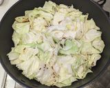 やわらか胸肉とキャベツのマスタード炒め作り方6写真
