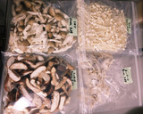 キノコ類を下ごしらえしてジッパーで冷凍！作り方1写真