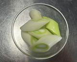 お酢でさっぱり！鶏むね肉の照り焼き作り方2写真