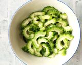 塩麹ささ身とゴーヤのねぎ塩炒め作り方2写真