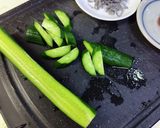 胡瓜の梅干し塩こんぶ和え作り方2写真