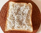 シラスとチーズのトースト★作り方1写真