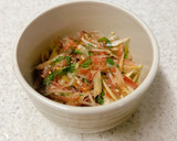 みょうがと大葉の叩き梅ごま風味和え作り方7写真