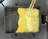 お弁当にも！ブイヨンとチーズの卵焼き作り方4写真