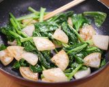 豚バラ大根と小松菜の甘口ごま味噌炒め作り方5写真