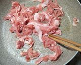 ゴーヤと豚こま肉のゴマ油醤油炒め作り方1写真