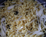 生姜と長ねぎのシンプル塩焼きそば(^^๓作り方3写真