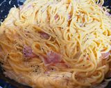 さらに卵黄で絡めて食べる濃厚カルボナーラ作り方6写真