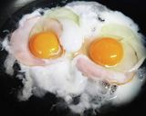 ハムエッグ　半熟目玉焼き作り方1写真