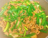 ニラと豚ヒレ肉の搾菜炒め作り方4写真