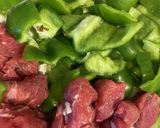 牛肉とピーマンの炒め物　311作り方1写真