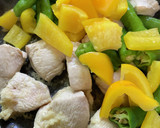 生姜と塩胡椒でししとうパプリカ鶏肉炒め作り方8写真